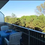 Lovely Studio For Poolside Lovers